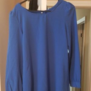 Mid legnth blouse dress fits more like a large